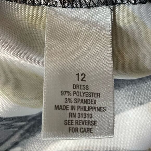 Dress Barn Sleeveless Shift Dress - Picture 9 of 9